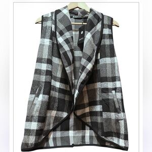 Yacun Black and White Plaid Vest with Pockets